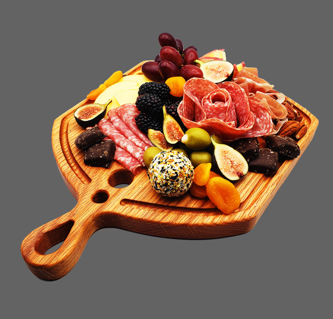 How to Create an Elegant Charcuterie Board for Entertaining!